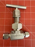 Swagelok Parker 6Z-U12LR-G-SS-ST Stainless Steel Needle Valve. Fixed Price $25.00.