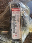Honeywell Ball Valve /actuator Assembly Way 3/4 New In The Box See Pics. Fixed Price $275.00.