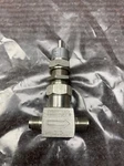 *for Parts* Whitey SS-22RS4 High Precision Metering Valve 3/8". Fixed Price $99.99.