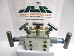 Parker Phoenix 5-VALVE Manifold , P6M5SFLFLCSVZ Surplus. Fixed Price $174.25.