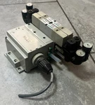 Numatics Manifold Block 239-1229 Base With 051BB5005000061 Valves Solenoid. Fixed Price $72.20.