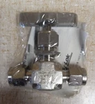New Hy-lok Stainless Steel Bonnet Needle Valvevalve Fitting NV2H-4T-R. Fixed Price $40.99.