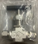 Whitey Swagelok 1/2" Integral Bonnet Needle Valve SS-18RS8 (B531). Fixed Price $115.00.