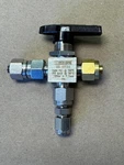 Whitey SS-42XS4 3-WAY Valve. Fixed Price $40.00.