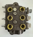 Cross 4Z0009 Hydraulic Control Valve 3 Spool Directional Detent Spring Return. Fixed Price $449.00.