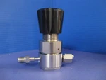 Tescom Regulator 44-2260-941-086, 1/4" Fvcr X Mvcr, 25 Psi, New. Fixed Price $125.00.