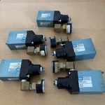 Mac Valves PR92C-SOAA 120PSI Pneumatic Regulator Lot Of 5. Fixed Price $130.00.