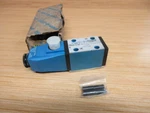 Sperry Vickers DGV-3-2A Directional Control Valve DG4V32AMUH730. Fixed Price $451.44.
