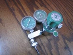 Hudson 2600 Oxygen Valve Pressure Regulator & Gauges. Fixed Price $50.00.