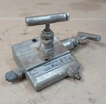 Anderson Greenwood M4 TPHPS-4AT Instrument Manifold. Fixed Price $129.99.