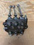 Cross, 4Z0009, 3-SPOOL Directional Control Hydraulic Valve, Xlnt Takeout! M/o!!. Fixed Price $799.99.