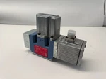 Moog Valve D661-4045B P80HXBF4NSD2-B. Fixed Price $8600.00.