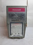 Honeywell V4055D-1019 Gas Valve Actuator Tested 110/120V 50/60HZ V4055D1019. Fixed Price $275.00.