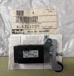 Parker Mechanically Operated Valve: 3-WAY & 2-POSITION 414211000 New. Fixed Price $110.00.