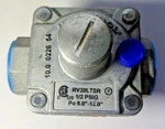 Maxitrol Gas Regulator RV20L 3/8" Inlet Outlet Propane 8.0-12" Lp Pressure. Fixed Price $14.99.