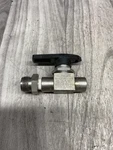Whitey SS-43F4RT-1466, 200PSI, *free Shipping* #4019H14. Fixed Price $19.99.