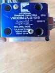 Continental Hydraulics Directional Control Valve VMDO3M-2A-G-10-B & Manifold. Fixed Price $251.99.