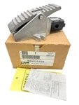 Parker 524931000 Manual Air Control Valve, 3-WAY, 2-POS, Tre/man Ret, 1/4" Npt. Fixed Price $101.15.