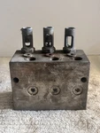 Farval DD-36, Grease Manifold Block,. Fixed Price $21.75.