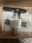 Swagelok SS-44XS6 316 4-WAY Cross Valve Body 1500 Psi 1/4 New. Fixed Price $295.00.