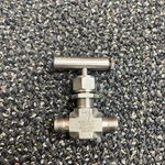 Hy-lok Valve Fitting NV2H-4T-R 1/4 Tube 6000 Psi. Fixed Price $100.00.