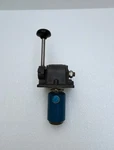 Wabco 3610621300 Industrial Pilotair Valve Lever Operated. Fixed Price $349.00.