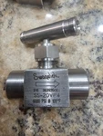 Swagelok SS-20VF4 Needle Valve 6000 Psi 3/8 Npt Stainless Steel. Fixed Price $45.00.