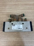 Parker P2LCX593PP Made In France 12 Bar 174 Psi Used As Is. Fixed Price $35.00.
