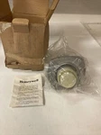 New Honeywell 1/2" Gas Valve V5055B 1028 U.s.a. Seller. Fixed Price $350.00.