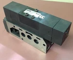 Parker Schrader Bellows Nsnp F5565BGC19A 145 Psi Valve Body Block. Fixed Price $25.31.