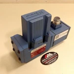 Moog Hydraulic Valve D661Z2902G Used #77528. Fixed Price $1050.50.