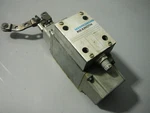 Mannesmann Rexroth Hydraulic Valve 5-4WMRC 10 X70-31/YAW *592004/6*. Fixed Price $550.00.