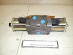 Nos Bosch Racine Hydraulic Linear Directional Control Valve 4-WAY 994523 994535. Fixed Price $575.00.