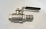Haitima CF8M2000WOG 3/4" Stainless Steel Ball Valve W/ Comp. Connector. Fixed Price $40.00.