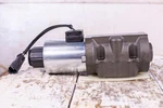 Sauer Danfoss Hydraulic Valve DCVO5-2R11/01200E11B(200)/M 158-1098 21885200. Fixed Price $708.75.