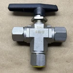 Parker 6F-B8XJ2-SSP Three Way Ball Valve. Fixed Price $299.99.