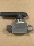 Hansun SBV4-S-8T-S6 1/2 Ball Valve. Fixed Price $100.00.