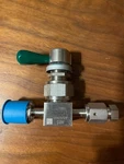 Swagelok SS-DLV51 High Purity Pressure Diaphragm Sealed Valve 1/4 In Fvcr. Fixed Price $125.00.
