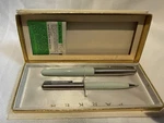 Parker Vintage Pale Green 41 Set Presentation Box--new Old Stock. Fixed Price $140.00.