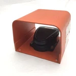 Linemaster 4C-30F2-S Pneumatic Foot Valve, 30CFM 100PSI, W/ 522-B14 Guard. Fixed Price $100.00.