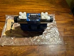 Krauss Maffei R900925294 Valve R900952505. Fixed Price $999.00.