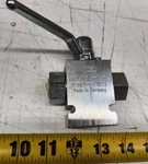 Hydac KHB3K-10/16SAE-T-112 9/16" X 3/4" Ports Hydraulic Ball Valve 3WAY 3000 Psi. Fixed Price $29.39.