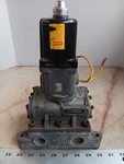 Ross 1776A5985 Control Valve W/ 162B04 Coil 220V 25 Cycles 155A. Fixed Price $66.00.