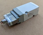 Smc VP544R-5LZ1-A Valve, 3 Port Solenoid Pneumatics. Fixed Price $30.00.