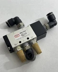 Clippard MMA-41PAS 4-WAY Air Pilot 2-POSITION Fittings & Filter. Fixed Price $29.99.