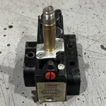 Aro A211SS-OOO-N-G Air Control Valve, Used, Free Shipping. Fixed Price $50.00.