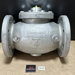 Brand New Honeywell 4" Industrial Flanged Cast Aluminum Gas Valve V5055C-1109. Fixed Price $3500.00.