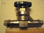 6L-LD16 Aaxx Nupro Diaphragm Valve With 3/4 Swagelok Compression Fittings In-out. Fixed Price $100.00.