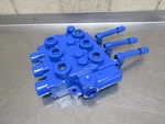 Cross 4Z0009 Hydraulic Directional Control Valve 3 Spool Spring Return. Fixed Price $849.99.