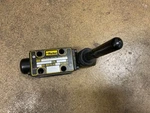 Parker D1VL1DN-72 Hydraulic Control Valve W/ KM2DDKN 500/5000PSI. Fixed Price $295.00.
